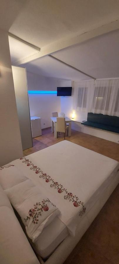 Magenta Apartments Belgrado Buitenkant foto